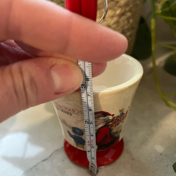 🎄YANKEE CANDLE VOTIVE CANDLE HOLDERS “CHRISTMAS PAST” - Picture 5 of 15